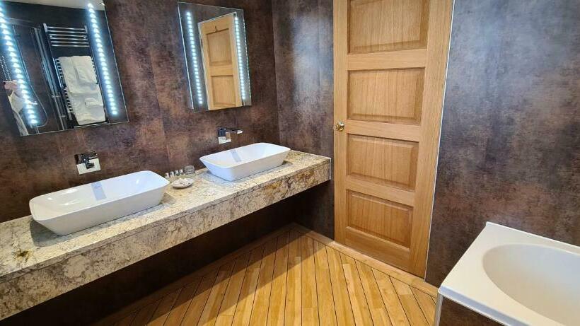 スタンダードインサイドビュールーム, Biggin Hall Country House