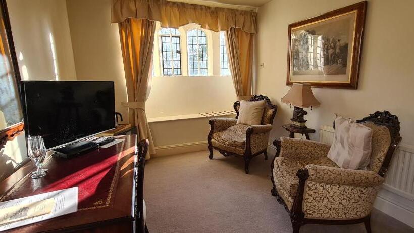 １ベッドルームハウス, Biggin Hall Country House