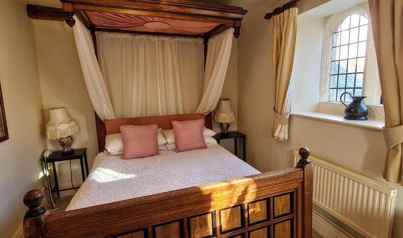 １ベッドルームハウス, Biggin Hall Country House