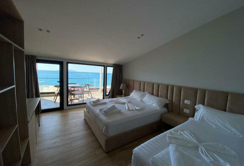 海景豪华三人间, Tramonto Vlore