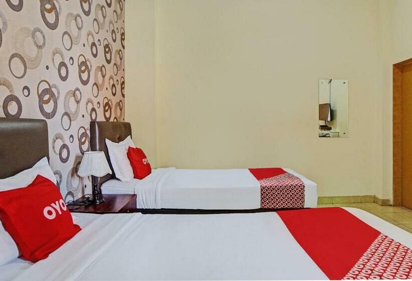 Номер Стандарт, Reddoorz Syariah @ Jalan Letda Sujono Tembung