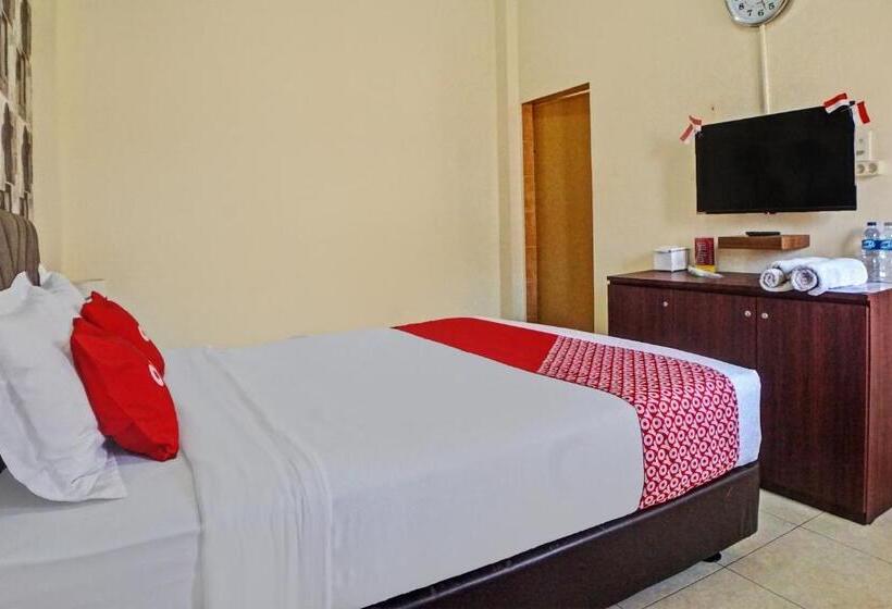 חדר סטנדרט, Reddoorz Syariah @ Jalan Letda Sujono Tembung