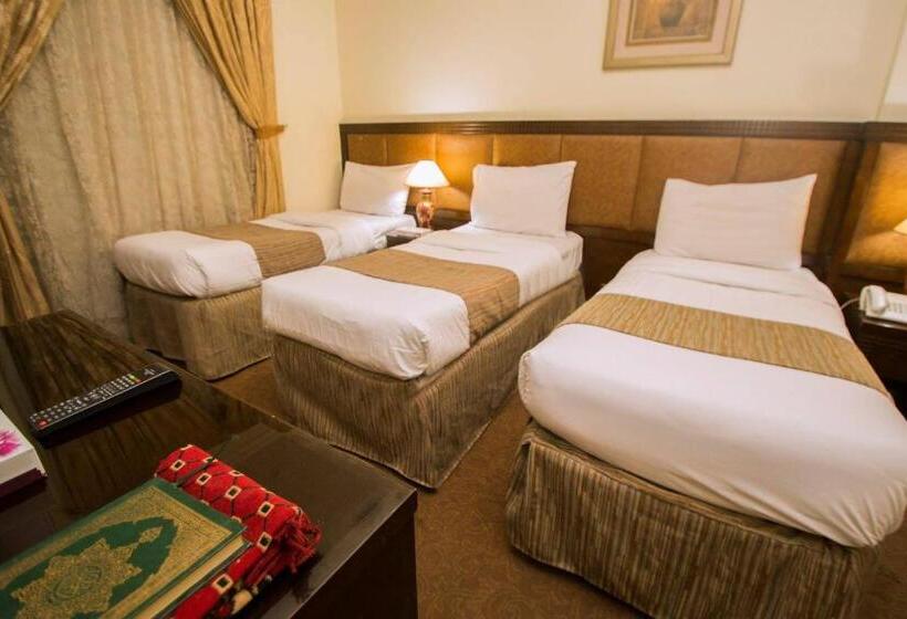 חדר סטנדרט לשלושה, Anwar Al Zahraa