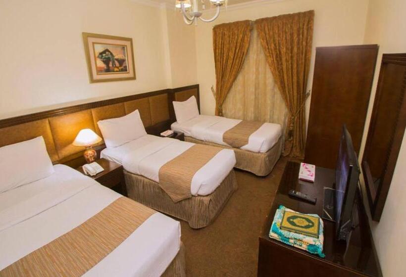 חדר משפחתי, Anwar Al Zahraa