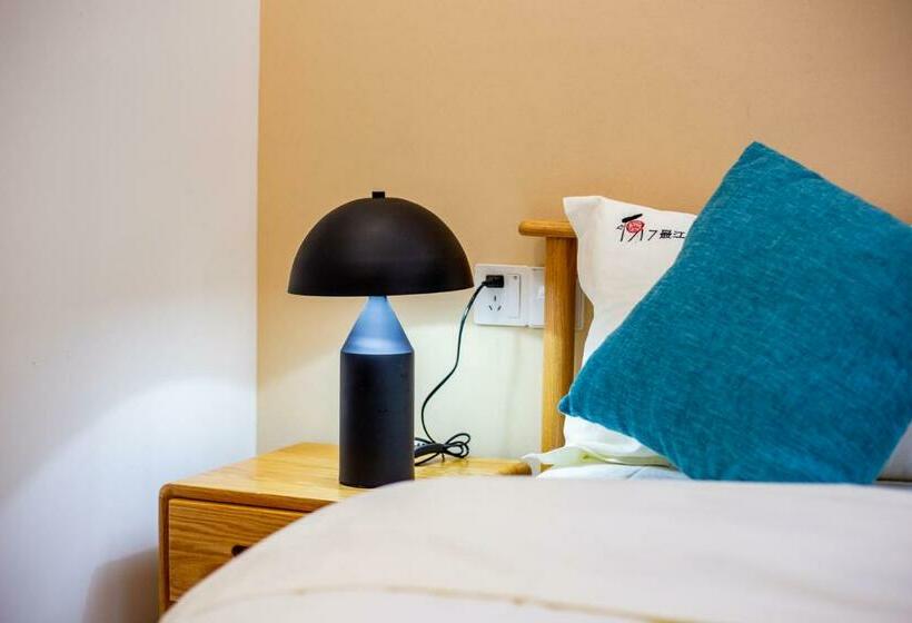 Семейный Полулюкс, 同里泊·晓烟河景民宿