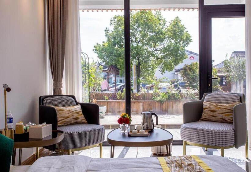 Номер Стандарт, 同里泊·晓烟河景民宿