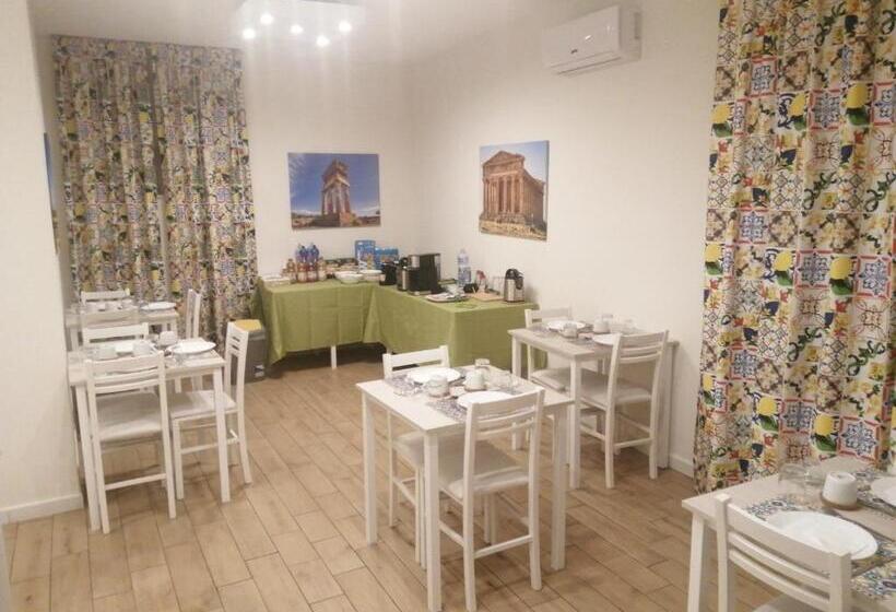 デラックストリプルルーム, Esseneto Rooms