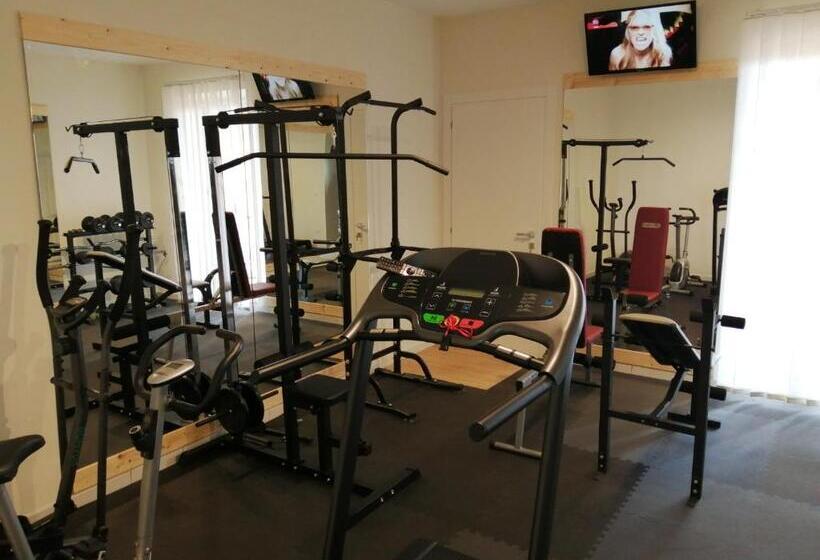 デラックストリプルルーム, Esseneto Rooms