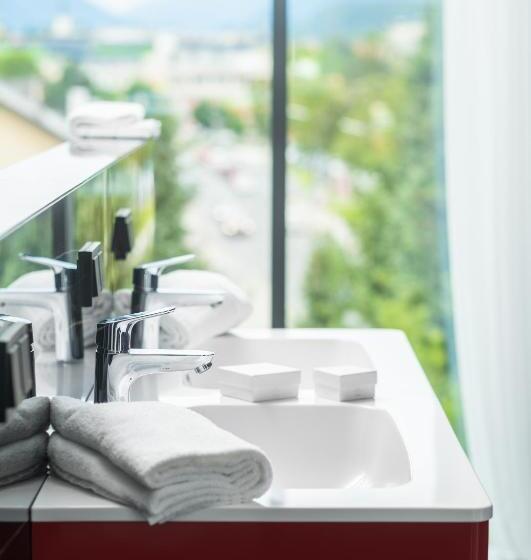 带城市景观的套间, On The Way 24 Sauna & Golfsimulator Inklusive