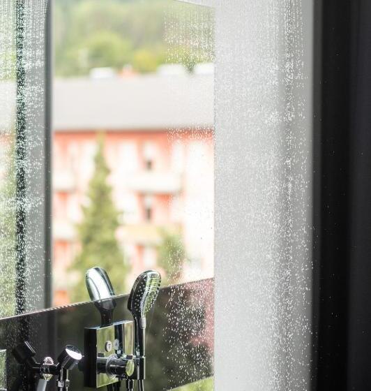 带城市景观的套间, On The Way 24 Sauna & Golfsimulator Inklusive