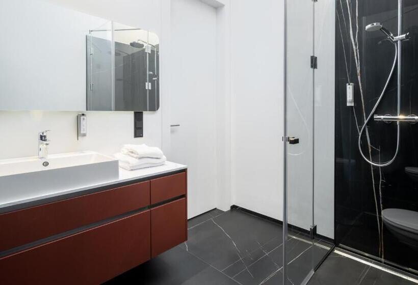 行政套房, On The Way 24 Sauna & Golfsimulator Inklusive