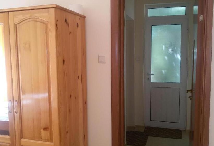 سوئیت 2 خوابه, къща за почивка смокиня