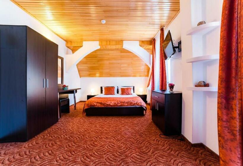 带阳台的豪华间, Pensiunea Constanta