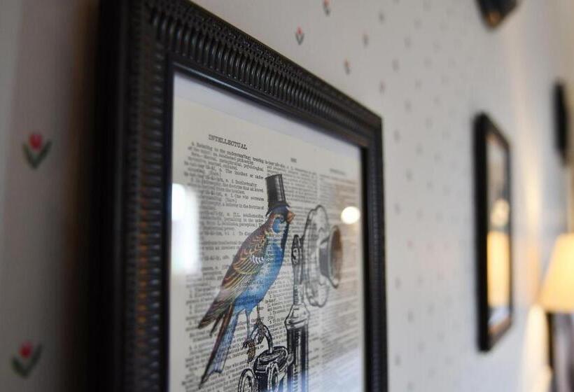 חדר סטנדרט לשלושה עם נוף לגינה, Les Bergeronnettes   Chambres D Hôtes Bergerac