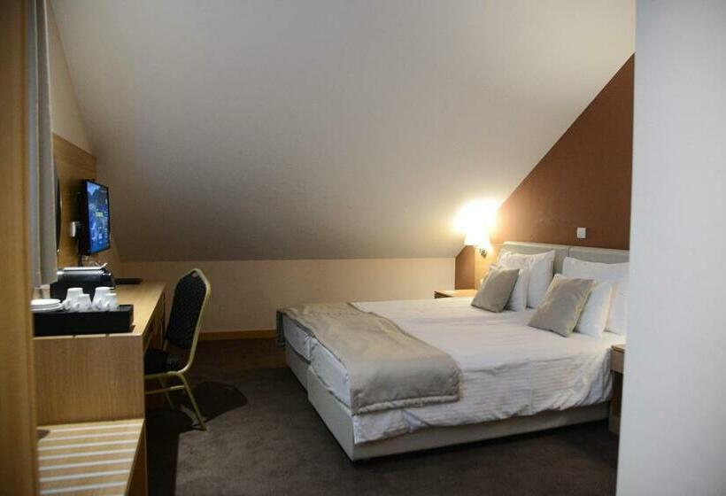 اتاق استاندارد, Etno Naselje Vrdnička Kula