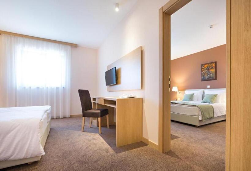 سوییت خانوادگی, Etno Naselje Vrdnička Kula