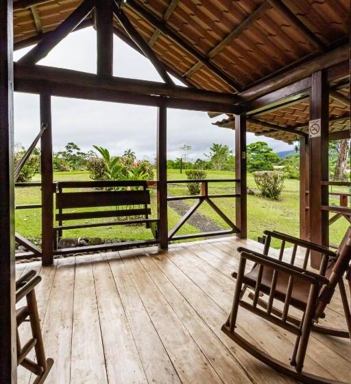 غرفة قياسية, La Anita Rain Forest