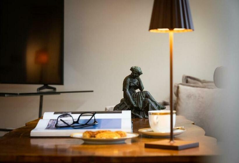 四人豪华间, Divisi Suites & Spa