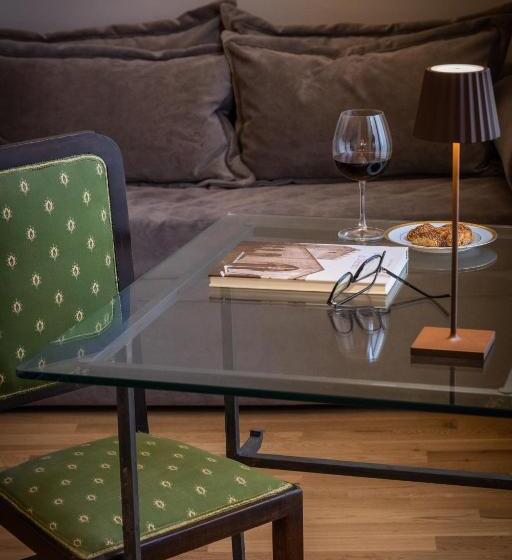 四人豪华间, Divisi Suites & Spa