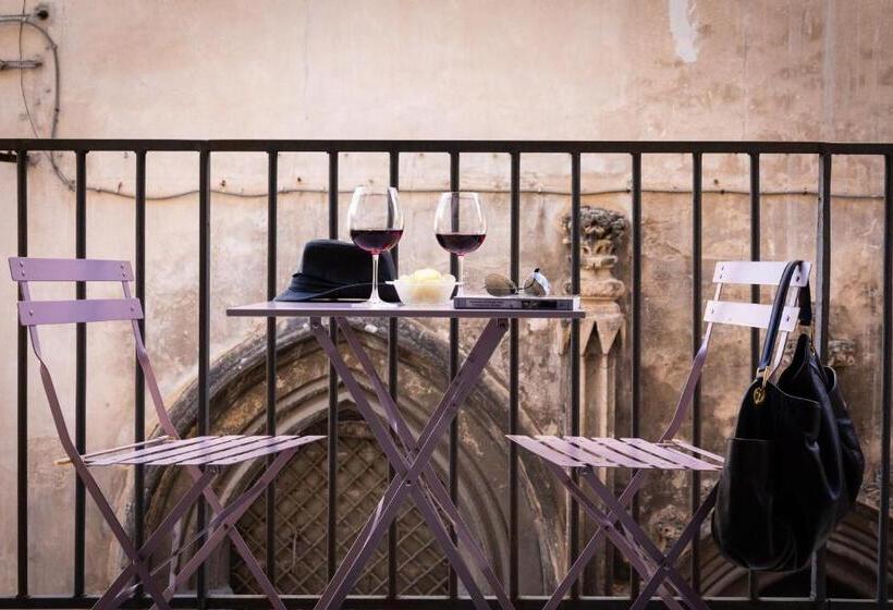 高级三人间, Divisi Suites & Spa