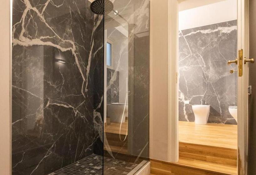 舒适三人间, Divisi Suites & Spa