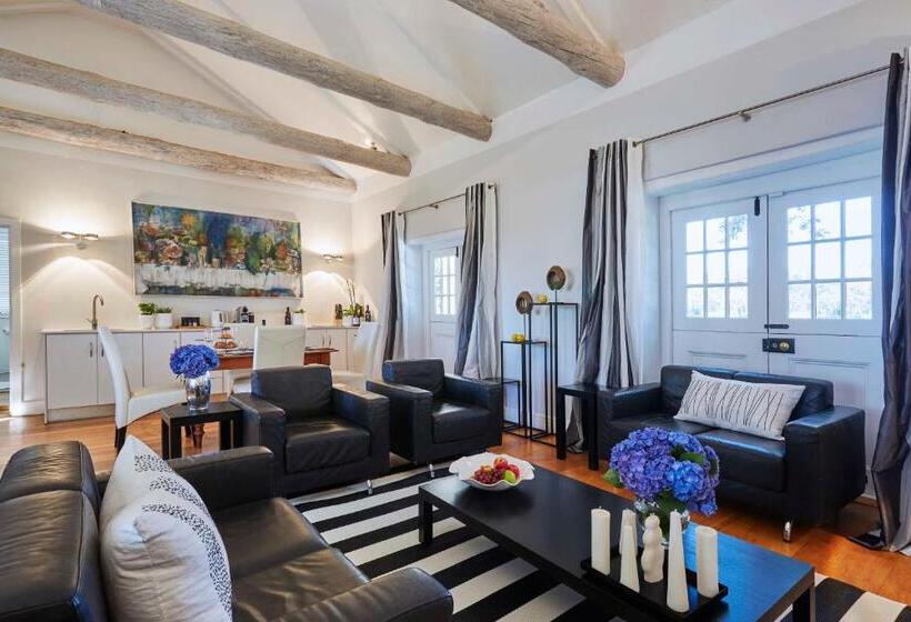 2ベッドルームハウス, Allèe Bleue Wine Estate