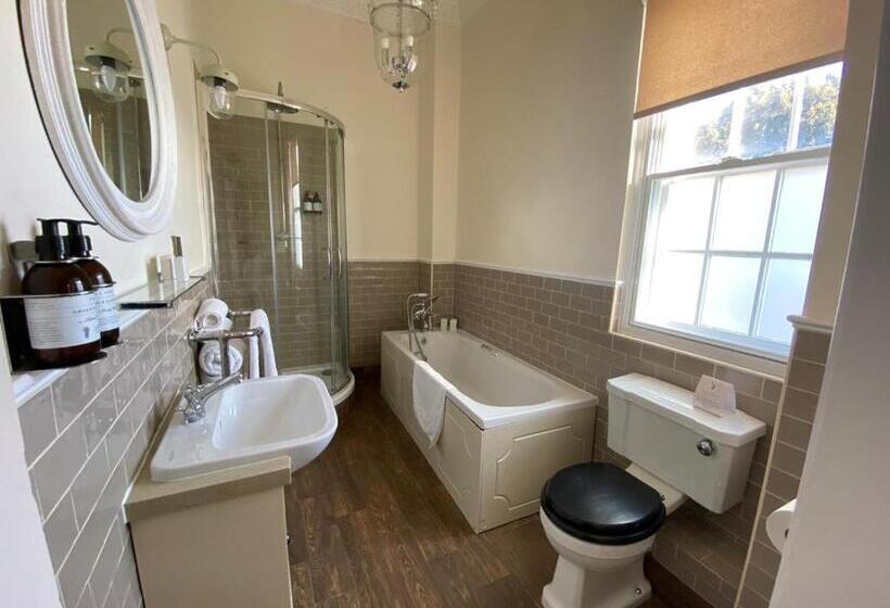 سوییت خانوادگی, Kedleston Country House B&b