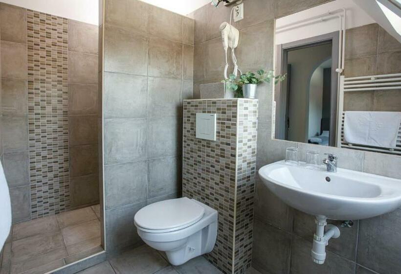 스탠다드 룸, árnyas Panzió Gödöllő