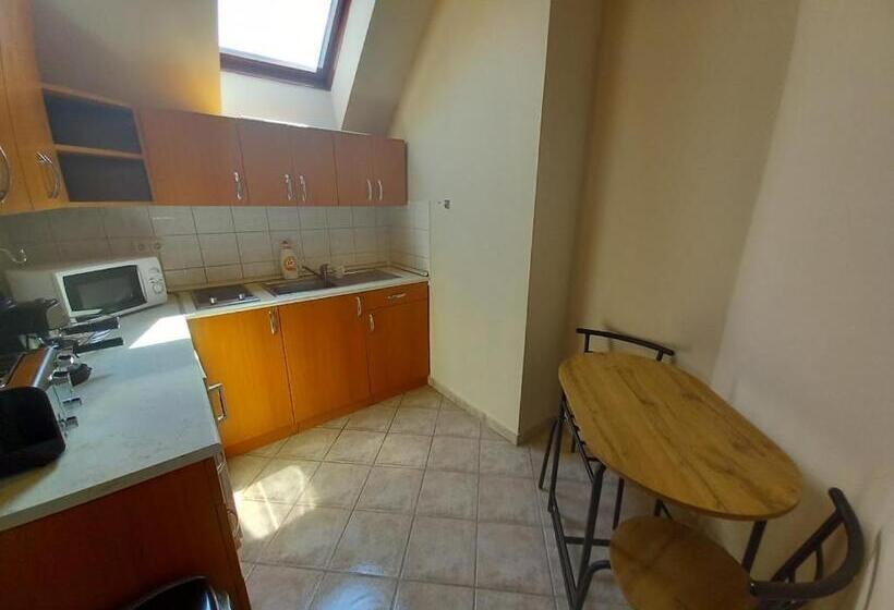 샬레, árnyas Panzió Gödöllő