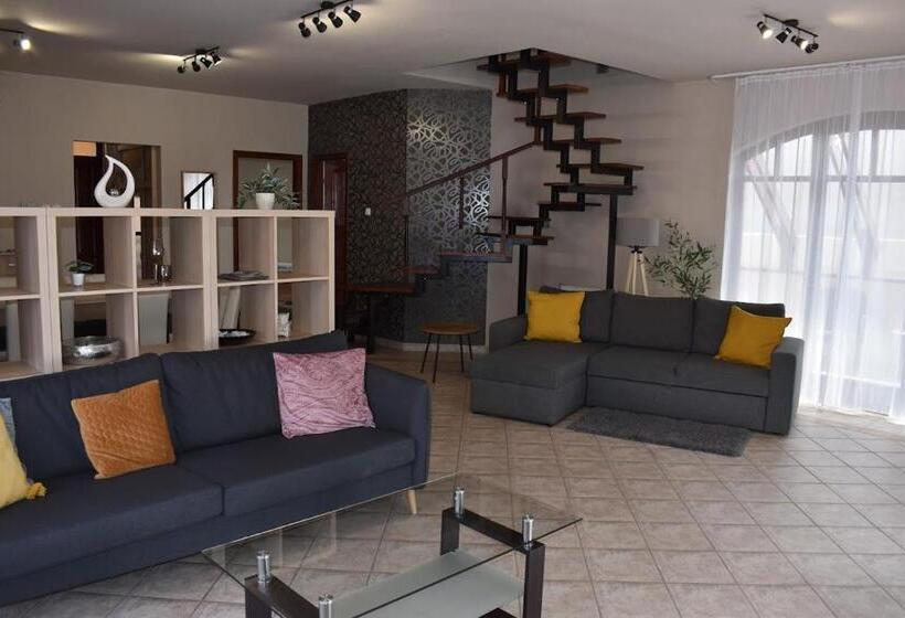 샬레, árnyas Panzió Gödöllő