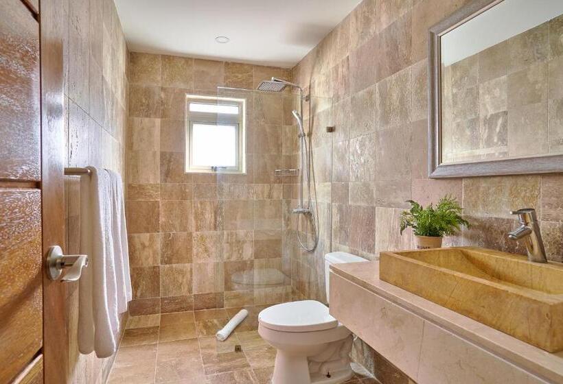 דירת שלושה חדרים, Costa Atlantica Punta Cana   Beach Vacation Condos