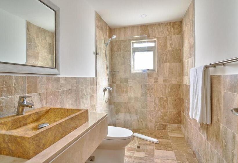 דירת שלושה חדרים, Costa Atlantica Punta Cana   Beach Vacation Condos