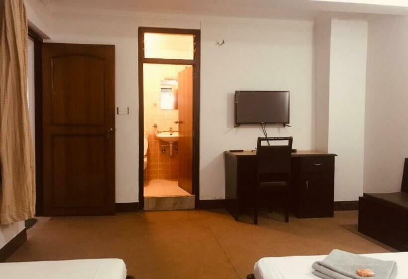 اتاق لوکس, Little Buddha Inn