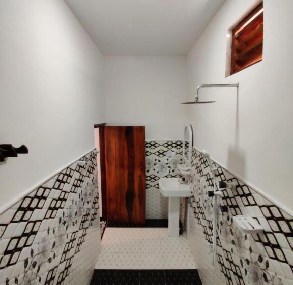 デラックスルーム, Lucky Bay