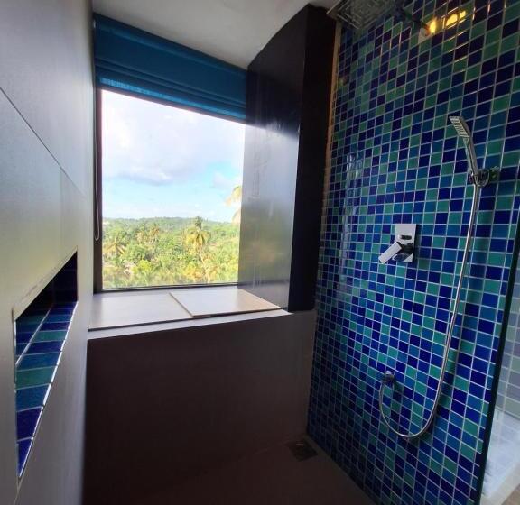 غرفة قياسية مطلة على الجبل, X Mirissa