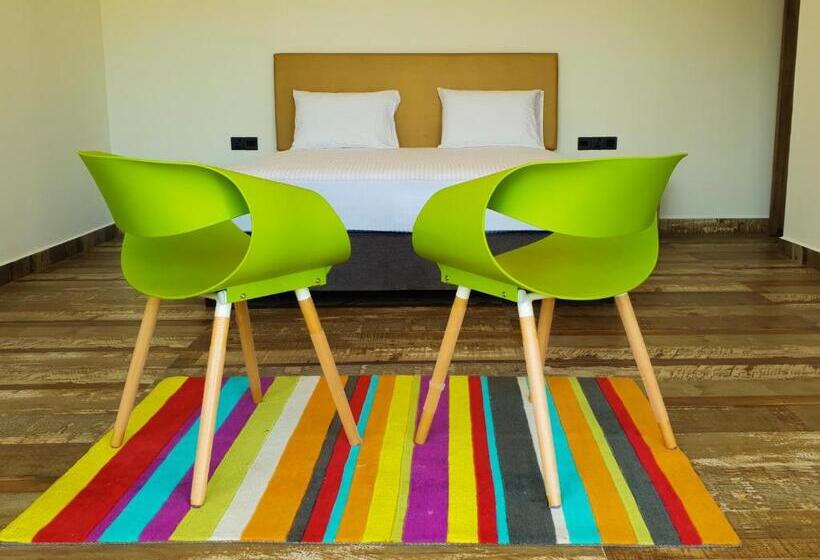 غرفة قياسية, X Mirissa