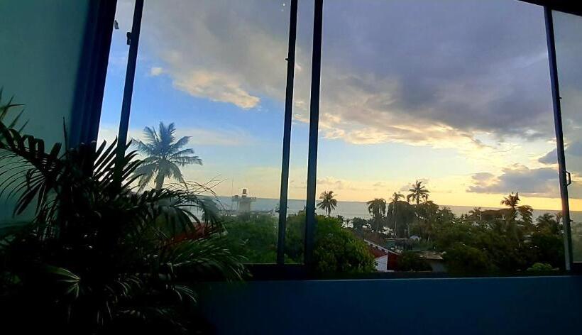 جناح عائلي, X Mirissa