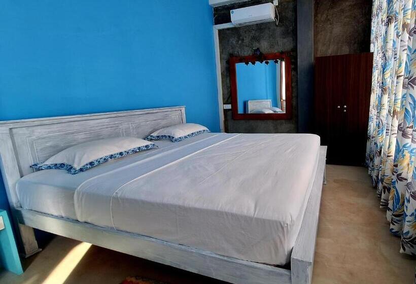 جناح عائلي, X Mirissa