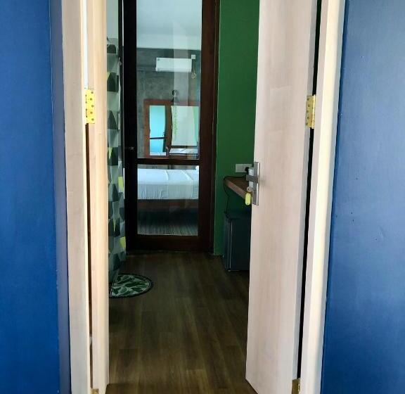 جناح عائلي, X Mirissa