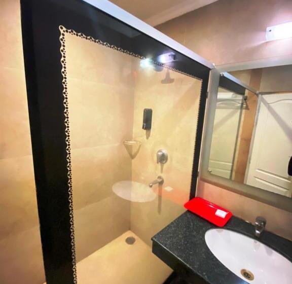 スーペリアールーム, Status Business