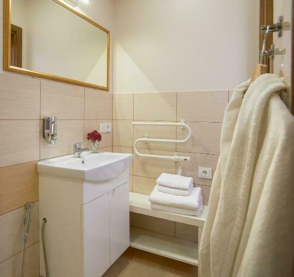 اتاق استاندارد چهار تخته, Trakaitis Apartments In Villa