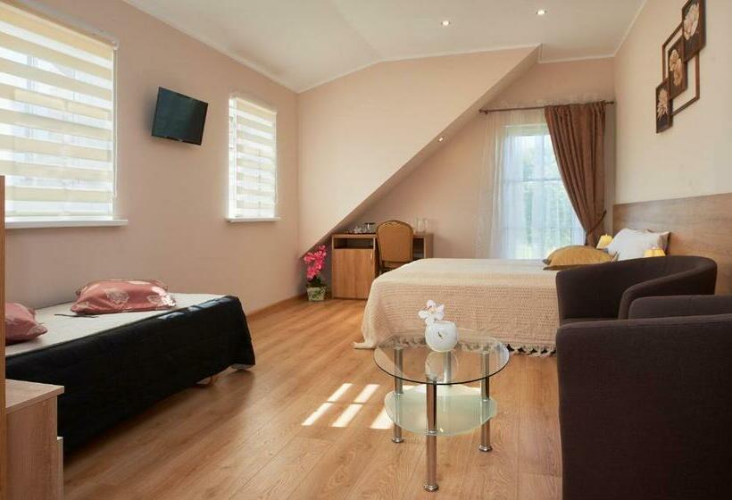 اتاق استاندارد چهار تخته, Trakaitis Apartments In Villa
