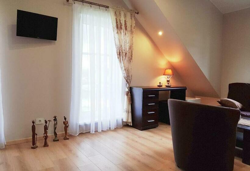 اتاق استاندارد چهار تخته, Trakaitis Apartments In Villa