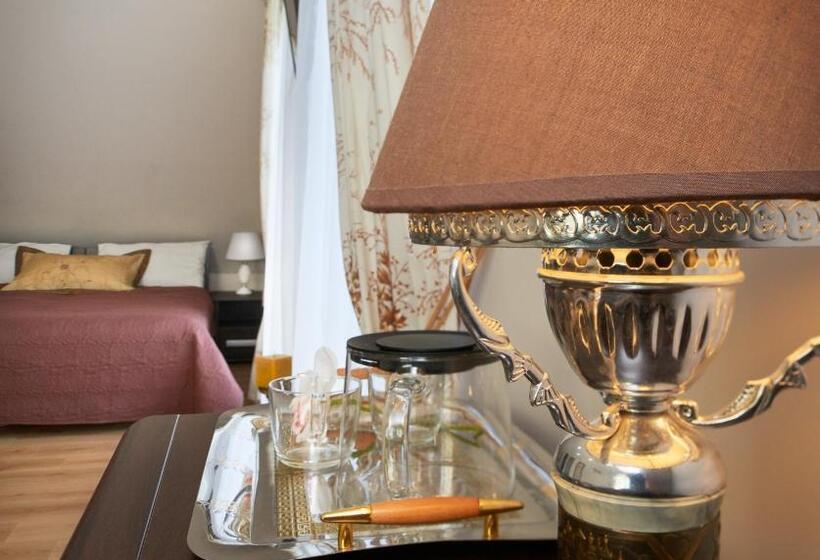 اتاق استاندارد چهار تخته, Trakaitis Apartments In Villa