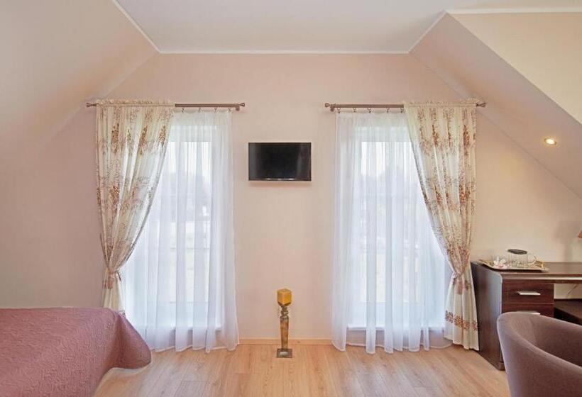 اتاق استاندارد چهار تخته, Trakaitis Apartments In Villa