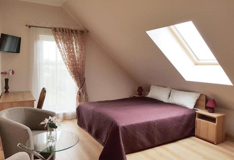 اتاق استاندارد چهار تخته, Trakaitis Apartments In Villa