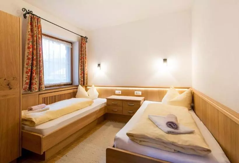 Perhehuone, Pension Waidmannsruh