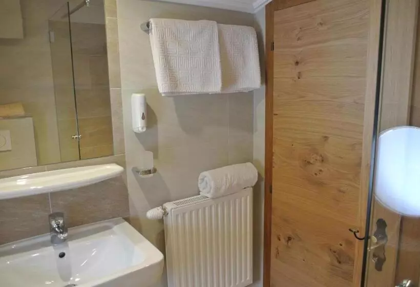 Standard Kolmen Hengen Huone, Pension Waidmannsruh