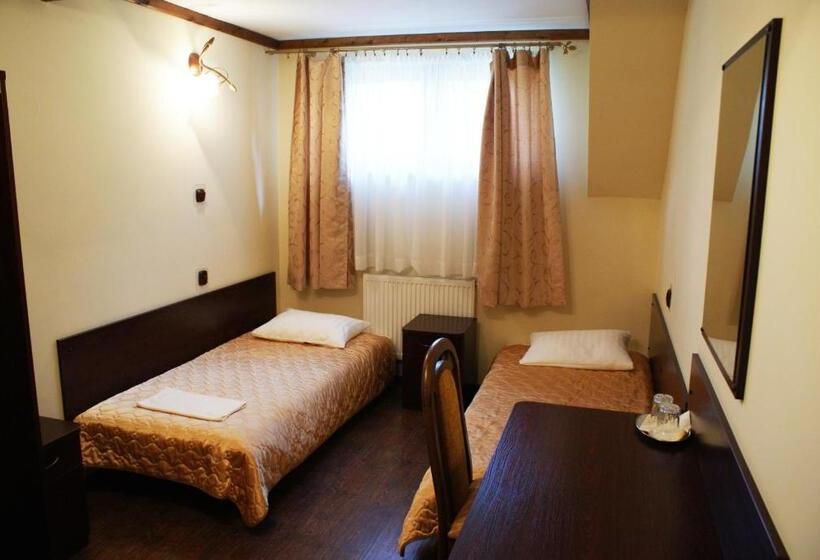 Номер Стандарт, Augustowia