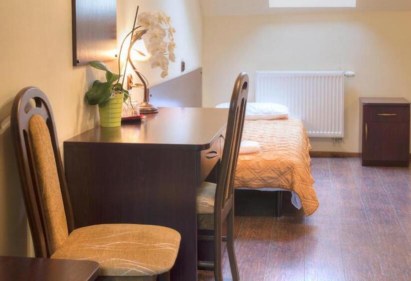 Номер Стандарт, Augustowia